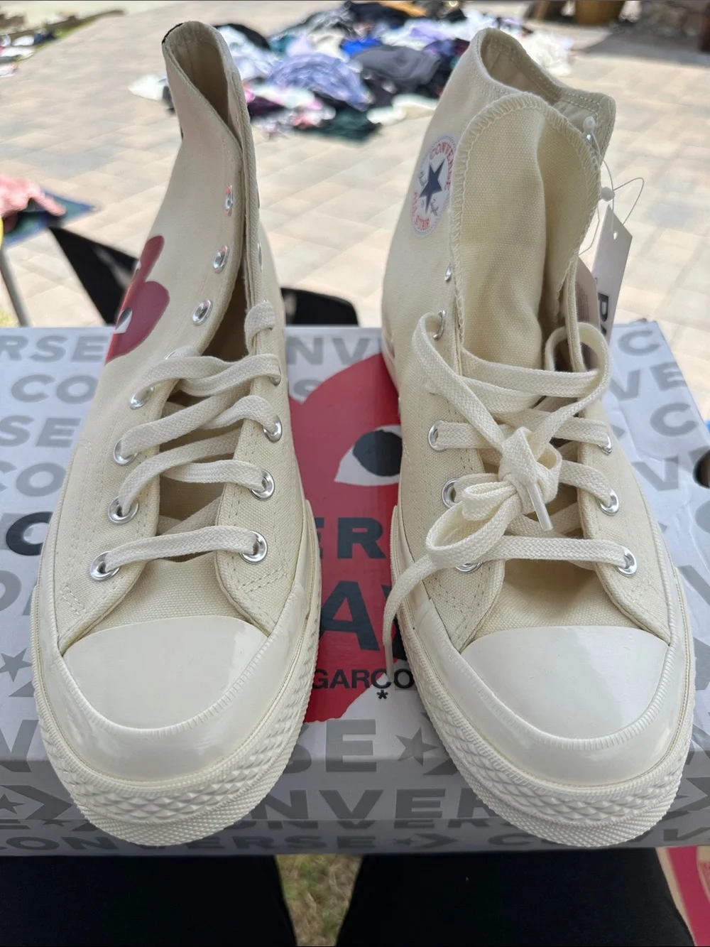 Converse Cream High-Top Sneakers with Red Heart Graphic - Picture 3 of 12